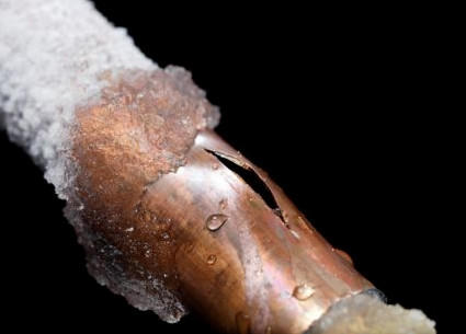 What Should You Do About A Frozen Water Pipe?