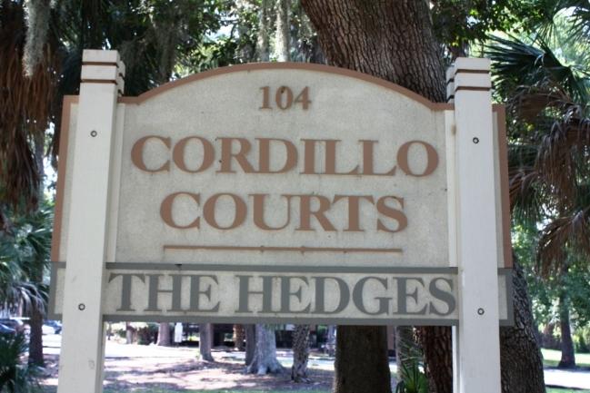 Cordillo Courts Villas
