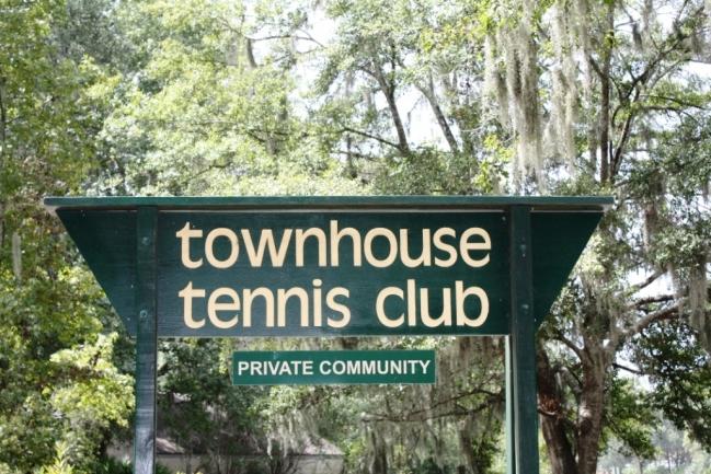 Townhouse Tennis Club Villas