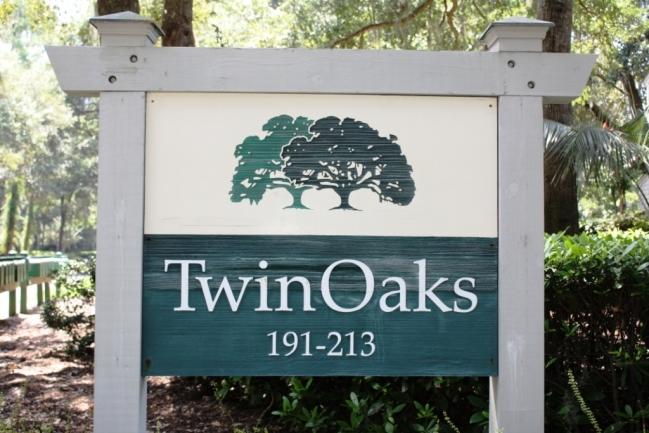 Twin Oaks Villas